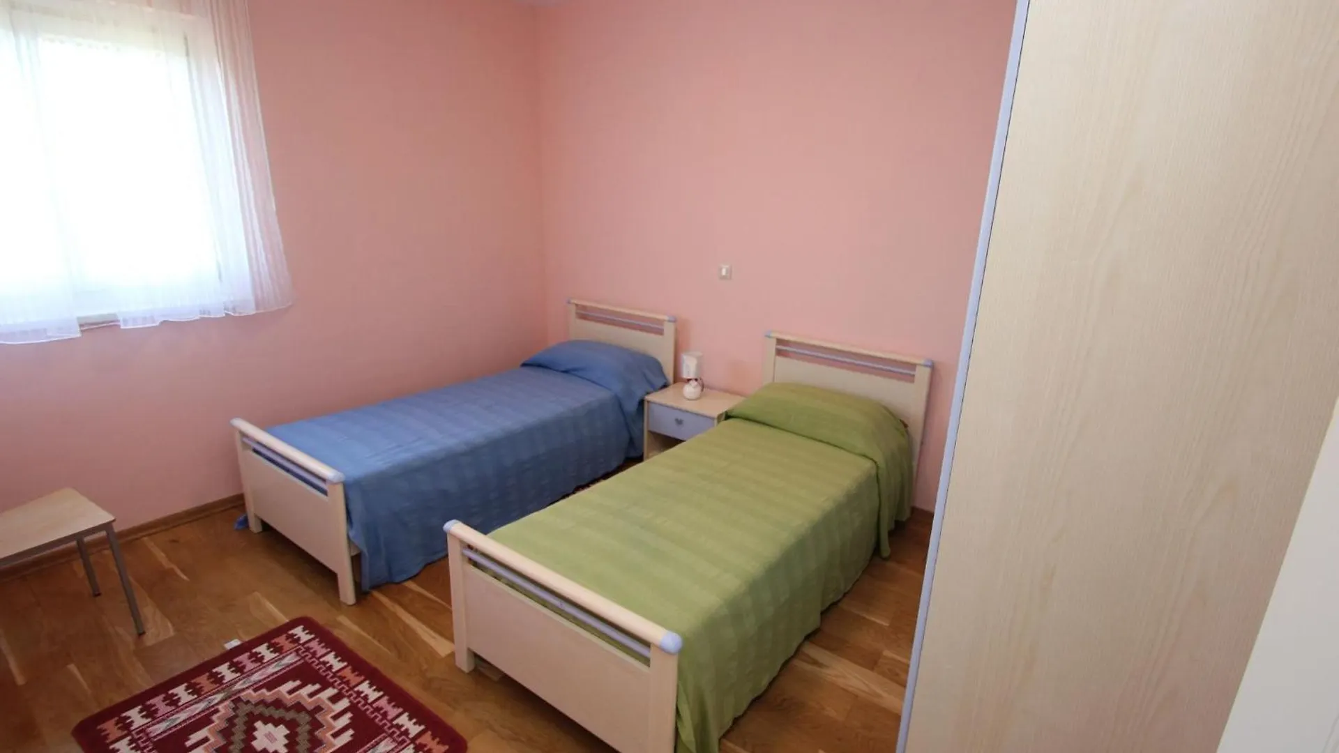 Apartment Tia