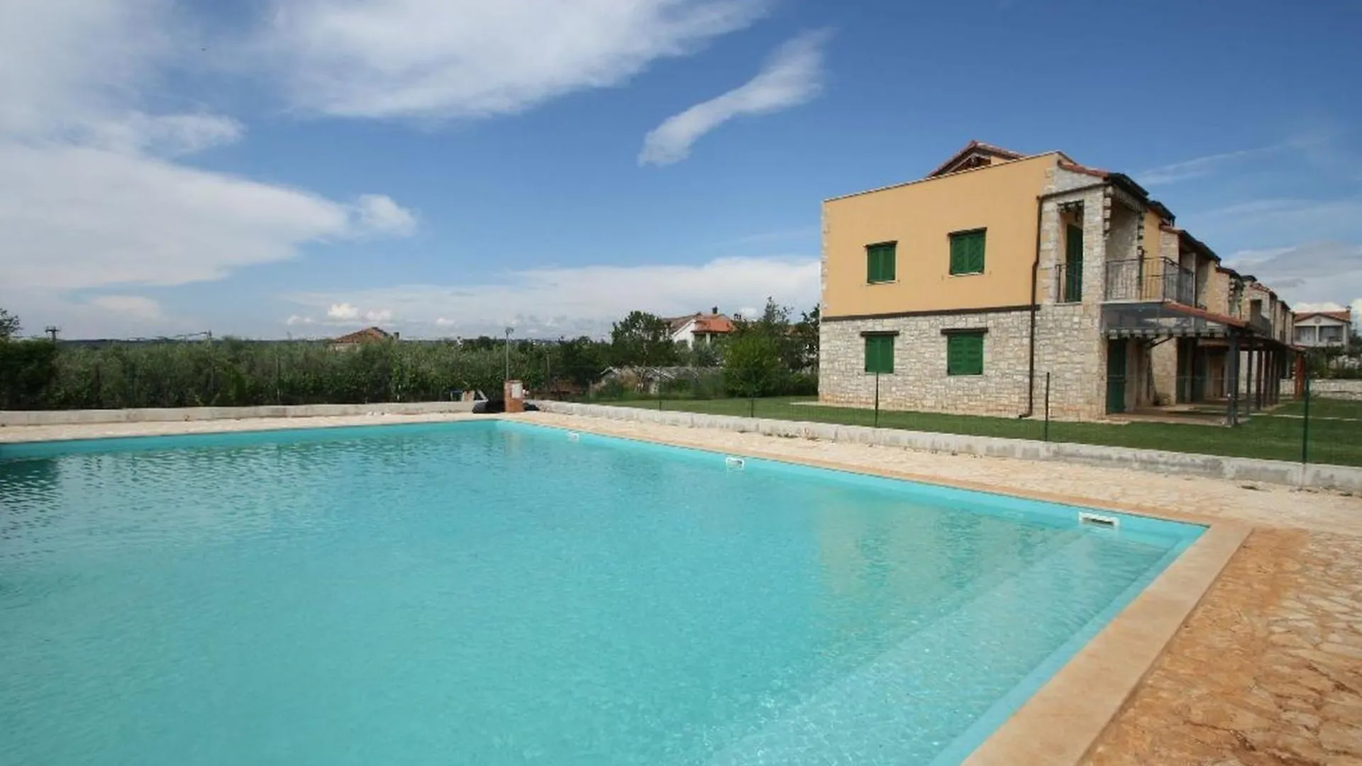 Apartment Tia بوريتش