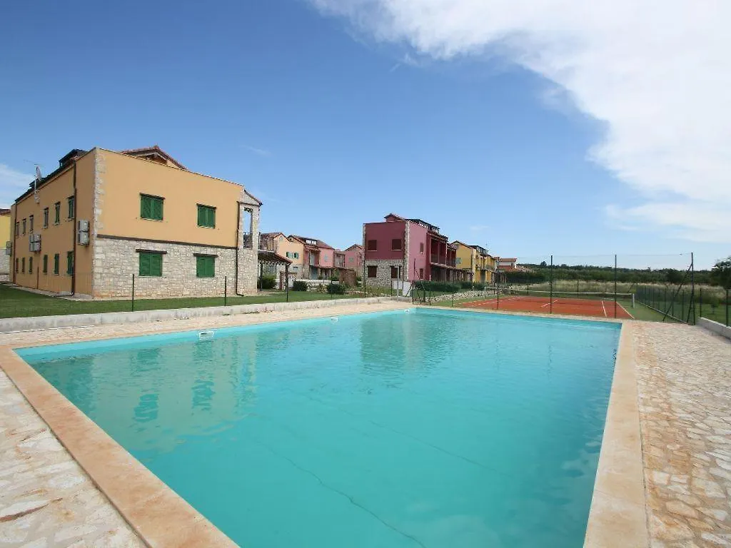 Apartment Tia بوريتش