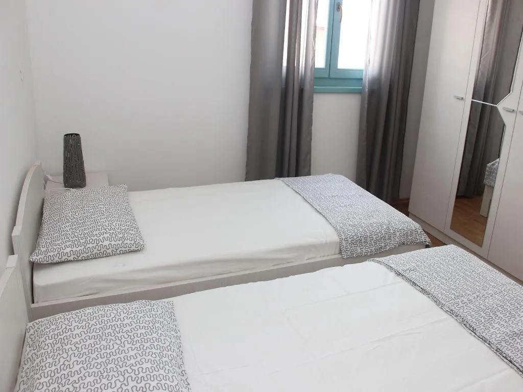 Apartment Tia بوريتش