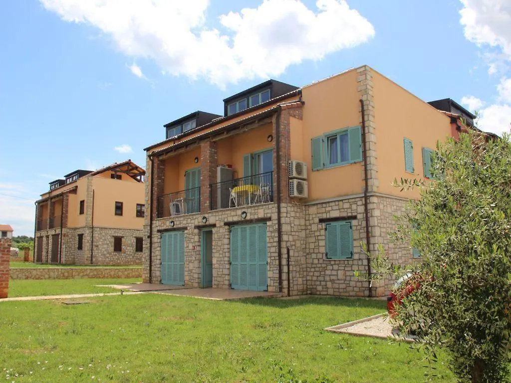 Apartment Tia بوريتش
